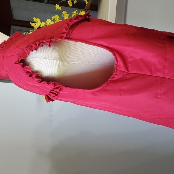 I.N. STUDIO VEST, lightweight quilted. Red size 1X cool weather 2 pockets. - Picture 5 of 7
